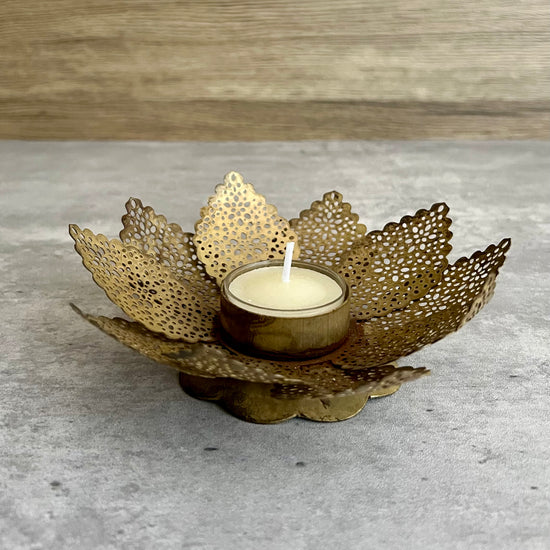 Load image into Gallery viewer, Flower Tealight Holder
