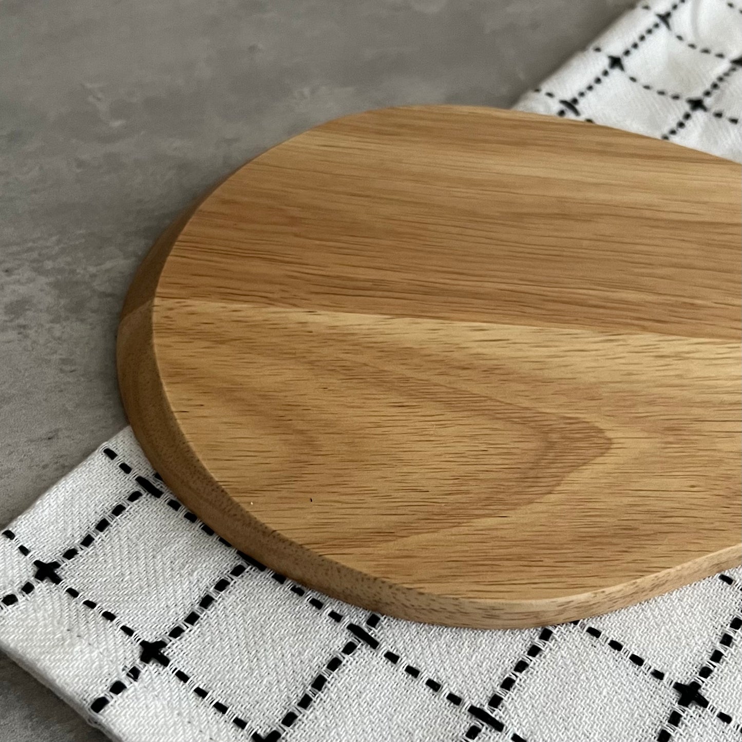 Load image into Gallery viewer, Wood Cutting Board
