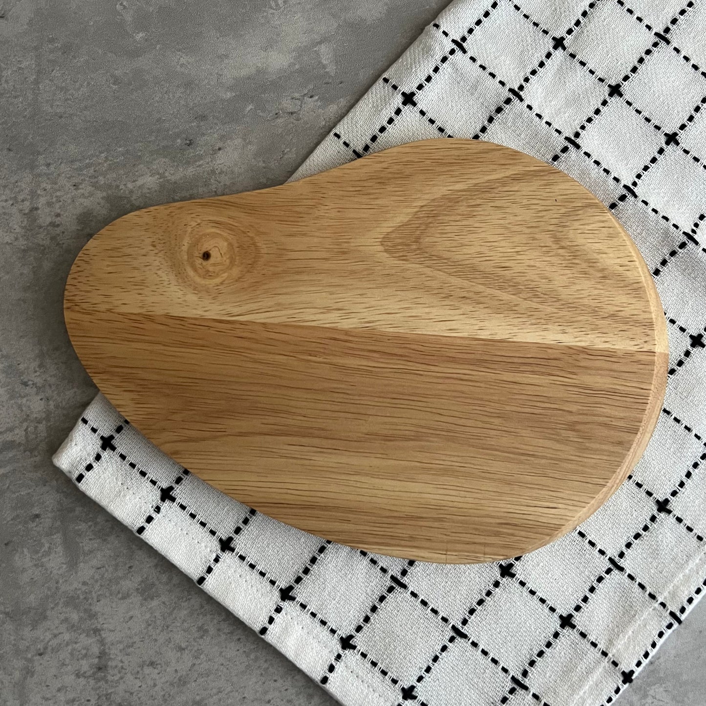 Load image into Gallery viewer, Wood Cutting Board
