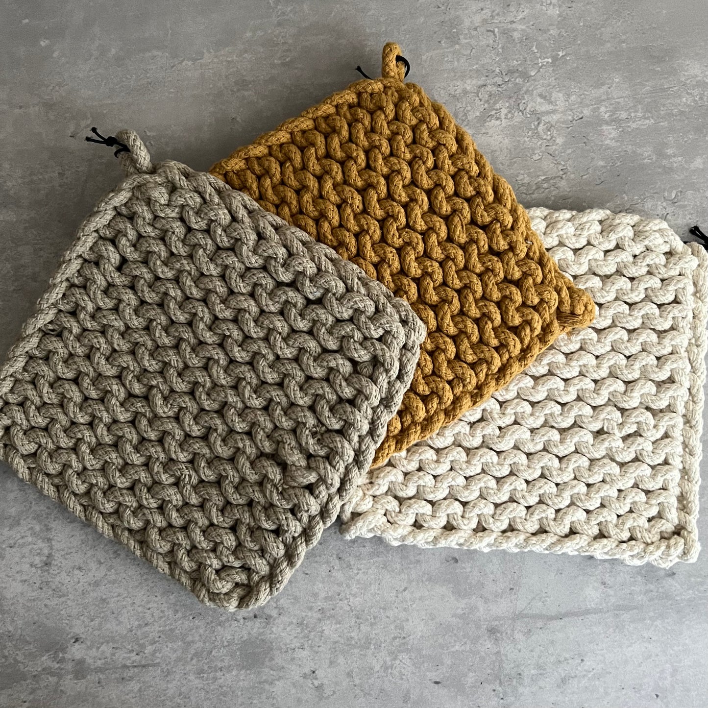 Load image into Gallery viewer, Crochet Trivet
